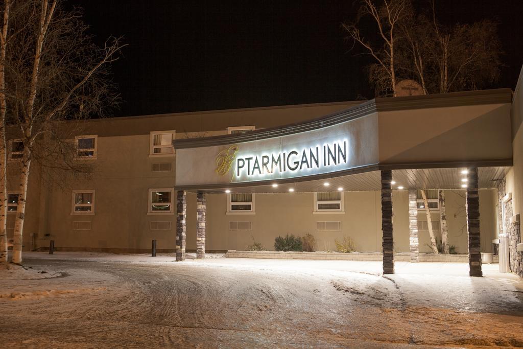 Hay River Ptarmigan Inn מראה חיצוני תמונה